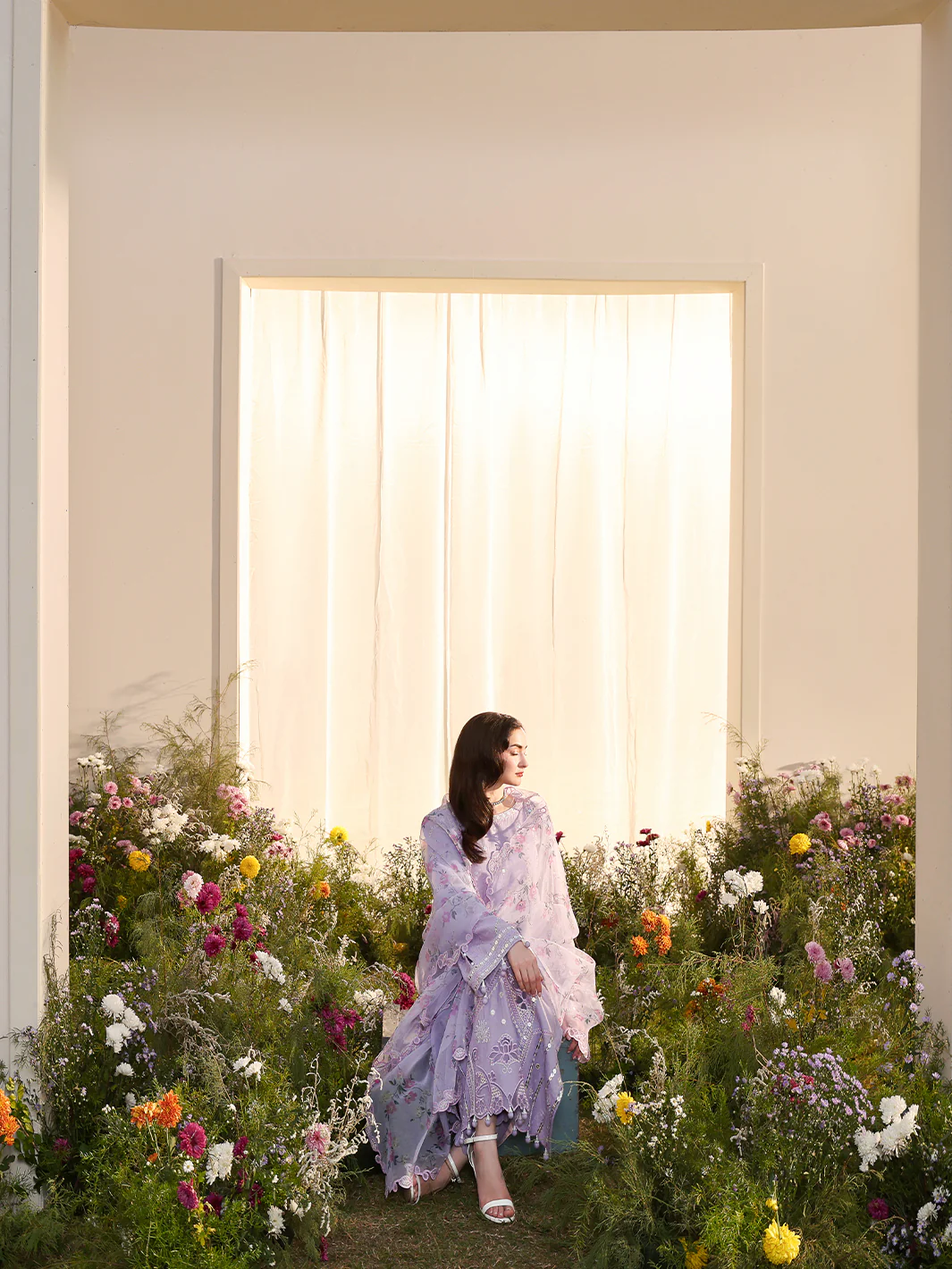 LILLY - Image 7