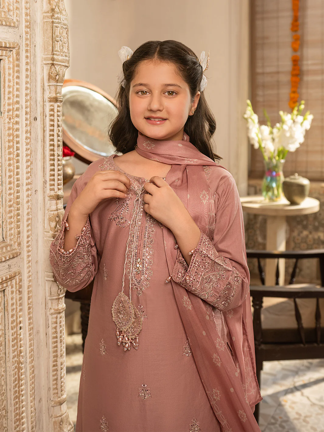 LILY - Image 5